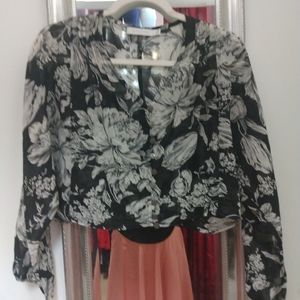 Minkpink black white floral sheer cropoed top size XS.
